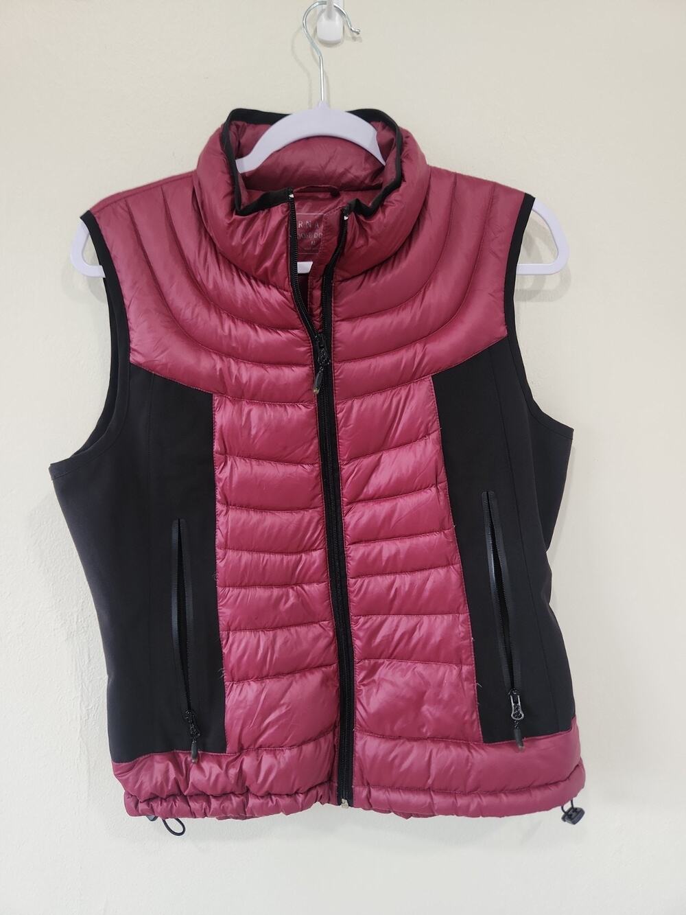 Bernardo Goose Down Filled Red Full Zip Women’s Sz Medium Packable Puffer Vest